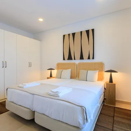 Terra Helios Algarve Brand New 2br W Private Garage Φάρο
